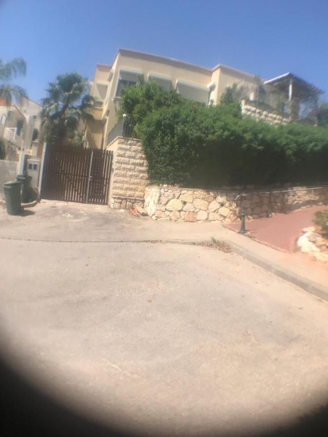 Magnificant Studio/Zimmer Zichron Zikhron Ya'akov Esterno foto